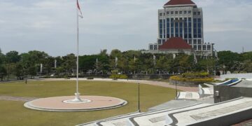 Nasib Alumni Unesa: Sering Disangka dari Kampus Ternama padahal Kami Cuma Pura-pura Bangga