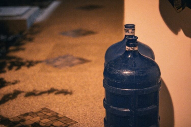 Dulu Le Minerale Dituduh Merusak Lingkungan, Kini AQUA Ikut Jualan Galon Sekali Pakai: Ironis!