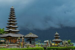 Pengalaman Motoran Banyuwangi-Bali: Melatih Kesabaran dan Mental Melintasi Jalur yang Tiada Ujung  
