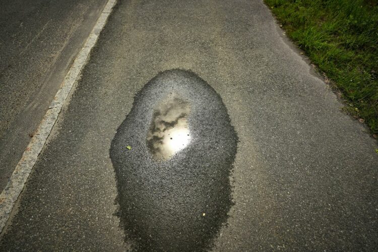 Jalan Simbang Kabupaten Pekalongan Rusak Parah Membuat Seporsi Cilok Kuah Saya Tak Pernah Sampai Rumah