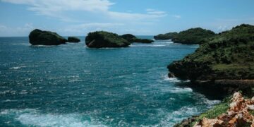 4 Pantai yang Wajib Dihindari Wisatawan Saat Pertama Kali Berkunjung ke Pacitan, Jangan ke Sini kalau Nggak Siap Mental!