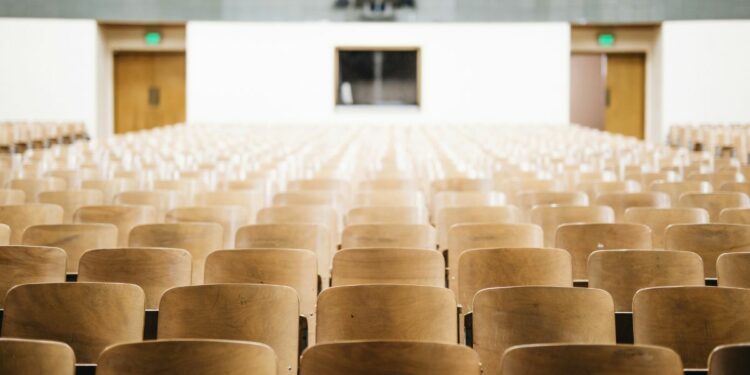 Mahasiswa UIN Jogja Sebenarnya Nggak (Terlalu) Peduli Agama, makanya Kerap Dicap Liberal dan Kebarat-baratan