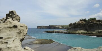 Pantai Klayar Pacitan Cantik, tapi Patut Diwaspadai Wisatawan karena Menyimpan Sisi Gelap