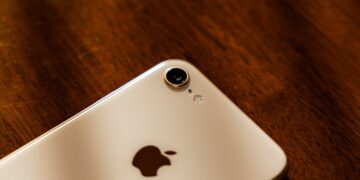 Pengalaman Pakai iPhone 8 di Tahun 2025, Penuh Derita walau Disebut-sebut Orang Kaya