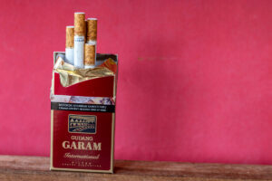 Gudang Garam Kalah karena Mahal dan Tingginya Cukai (Rokok Indonesia:Ekosaint)