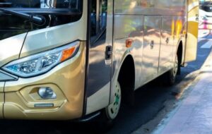 Tiket Kereta Semakin Mencekik, Sleeper Bus Sinar Jaya dan Juragan 99 Menyelamatkan Kewarasan Isi Dompet para Pekerja