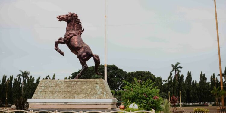 Tuban, Kota Elite Branding Sulit: Kabupaten yang Takdirnya Memang Sulit Terkenal, Diusahain pun Percuma lamongan