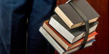 Jurusan PBSI Memang Jurusan yang Nanggung: Mau Jadi Guru Masih Harus PPG, Sastranya Juga Nggak Terlalu Dalam PPG Calon Guru