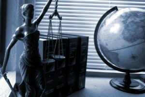 Anak Hukum Sok Eksklusif dan Merasa Paling Unggul, padahal Suka Curang Plus Cuma Bisa Pamer Hafalan Undang-undang!