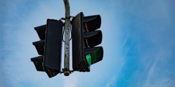 Jangan Pernah Terjebak Lampu Merah di Rawamangun, Bisa-bisa Berangkat Masih SD, Pulang-pulang Sudah Sarjana