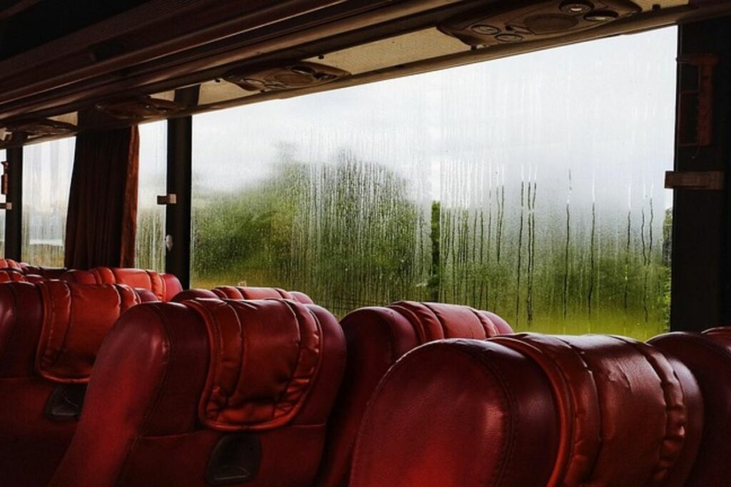 Bus Sinar Jaya: Dulu Jadi Pilihan Pemuda Kabupaten Menjemput Mimpi di Kota, Kini Tak Lagi Relevan sejak Bikin Suite Class.