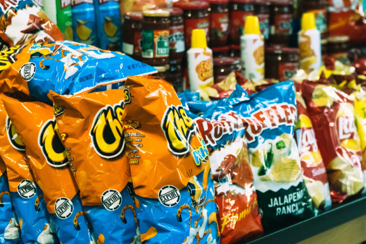 Warung Madura Pahlawan bagi Pekerja Keras di Kota Solo (Ishaq Robin-Unsplash)