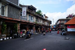 Mencari Kos Murah di Denpasar Jauh Lebih Sulit daripada Mencari Pasangan Hidup, dan Ini Nggak Bercanda, Ada Datanya!