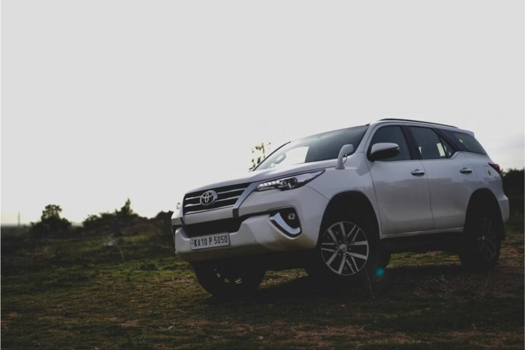 Semua Orang Benci Toyota Fortuner dan Pajero Sport, Sampai Mereka Mencobanya Sendiri