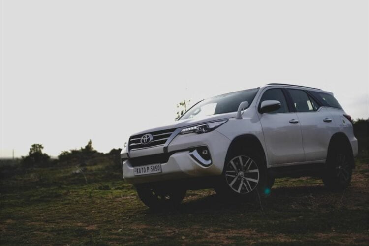 Semua Orang Benci Toyota Fortuner dan Pajero Sport, Sampai Mereka Mencobanya Sendiri