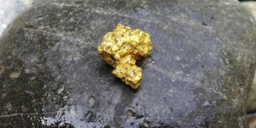 Ironi Liburan di Teluk Hijau Banyuwangi, Disuguhi Pemandangan bak Raja Ampat dan Kehancuran Lingkungan Akibat Tambang