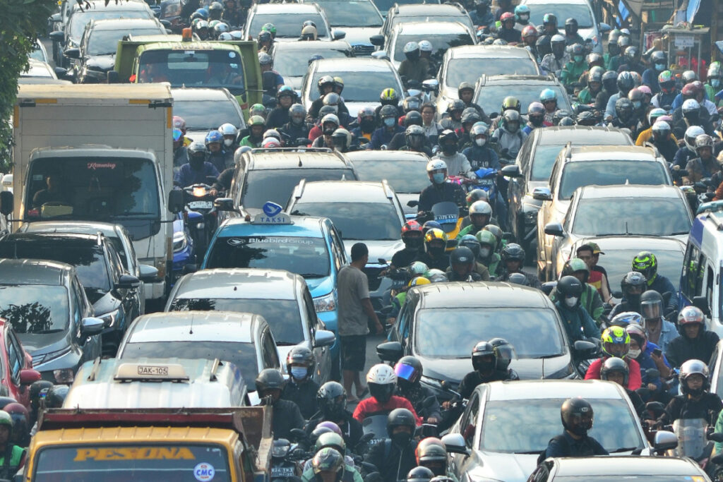 5 Alasan Perempatan Gedangan Sidoarjo Selalu Macet (Unsplash)