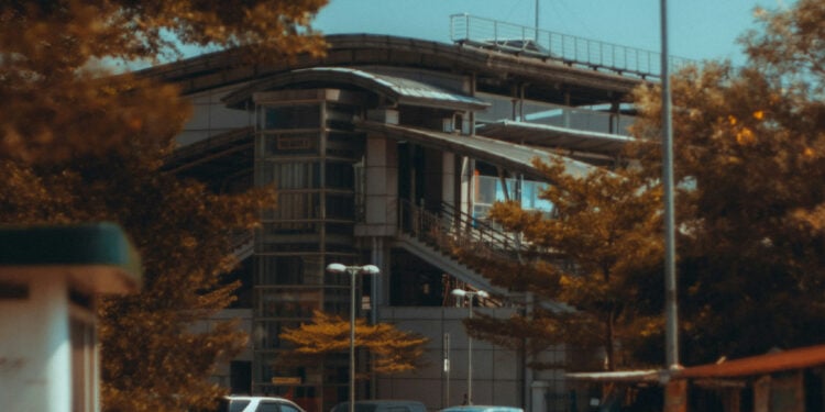 Bekasi, Kota Paling Suram bagi Masa Depan Anak Muda (Unsplash)