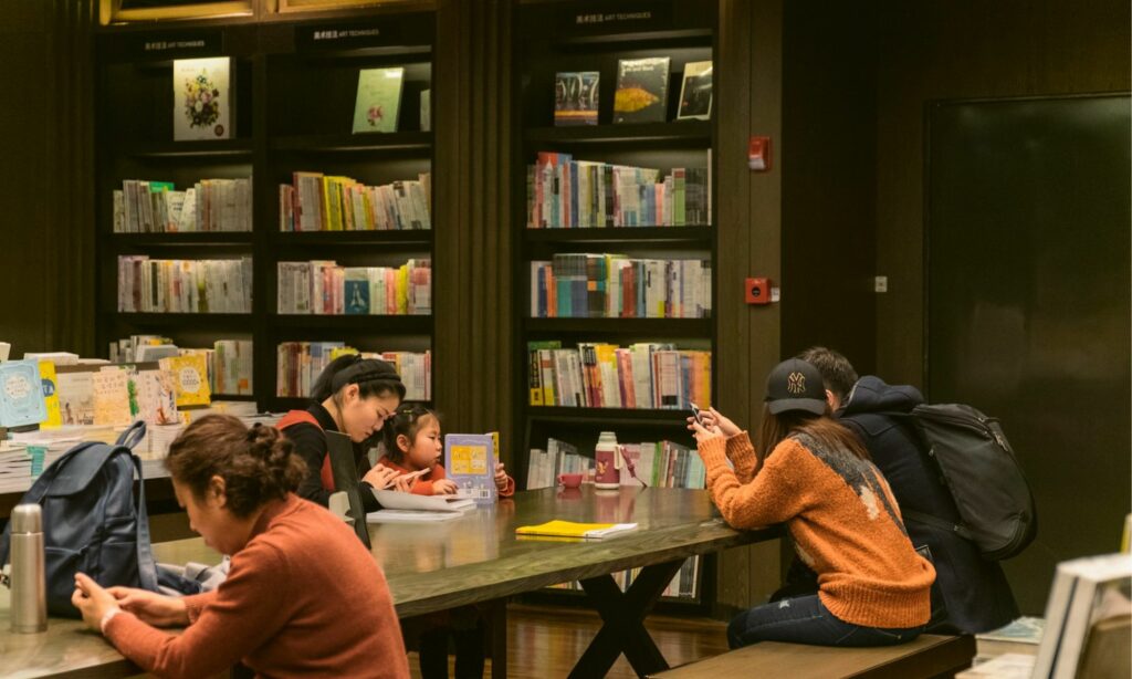 Masuk Ilmu Administrasi Negara supaya Gampang Jadi PNS, Eh Formasi untuk Jurusan Ini Ternyata Dikit, Loker Swasta Juga Sulit Mojok.co