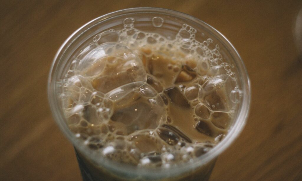 3 Dosa Janji Jiwa yang Sulit Dimaafkan dan Bikin Pembeli "Kabur" Kopi Kekinian Lain Mojok.co