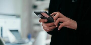 Kartu Indosat Pascabayar Sebenarnya Tidak Spesial, tapi Saya Loyal Menggunakannya Selama 7 Tahun Mojok.co