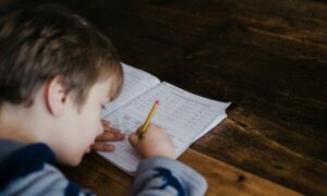 Jangan Mudah Terbujuk Program Bimbel karena Nggak Menjamin Masuk Sekolah Impian dan Bisa Burnout