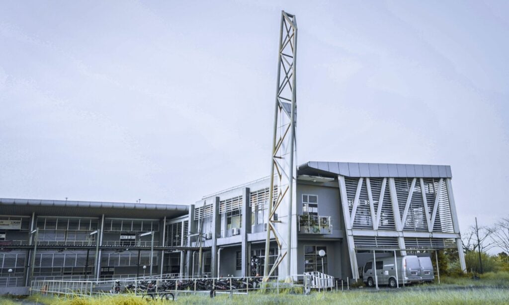 Derita Mahasiswa ITS, Harus Berkali-kali Menjelaskan Kampusnya Bukan Institut Teknologi Surabaya! Mojok.co