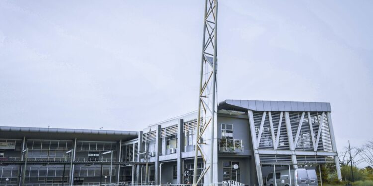 Derita Mahasiswa ITS, Harus Berkali-kali Menjelaskan Kampusnya Bukan Institut Teknologi Surabaya! Mojok.co