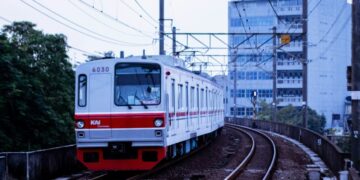 Jadi “Ikan Pepes” di KRL Jabodetabek Jauh Lebih Baik daripada di Transjakarta