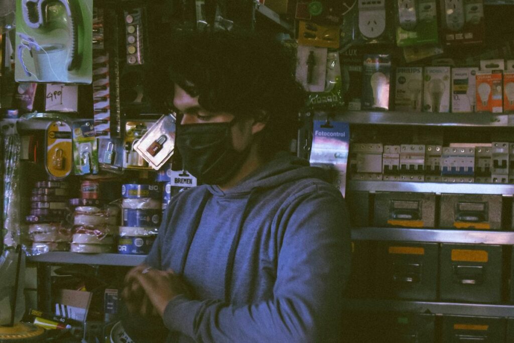 Usaha Toko Bangunan Kelihatan Cuan padahal Penuh Jebakan