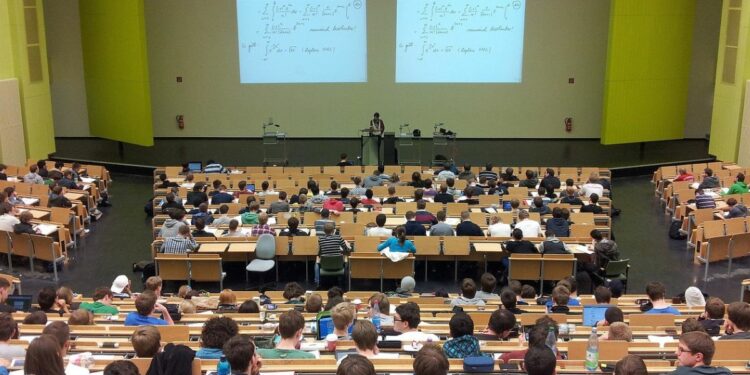 Universitas Kuningan (UNIKU), Kampus dengan Biaya Terjangkau dan Segudang Prestasi yang Nggak Banyak Orang Tahu