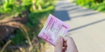 Kampus Makin Pelit Kasih Uang Saku ke Mahasiswa KKN, padahal Biaya KKN Nggak Murah