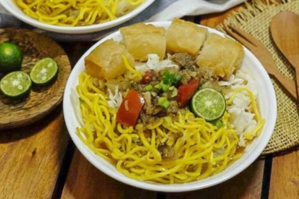 Soto Mie Bogor Adalah Soto Paling Nyeleneh, Mending Ganti Nama Saja