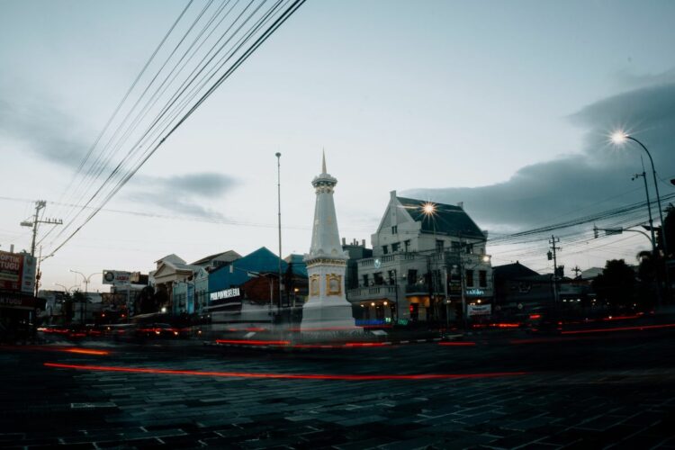 Sebagai Warlok Jogja, Saya Akui Bahasa Walikan Malang Lebih Mudah Dipahami daripada Bahasa Walikan Jogja