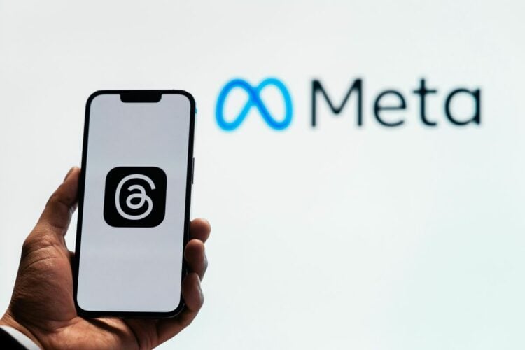 3 Jasa Unik yang Tidak Saya Sangka Dijual di Threads, dari Jaga Orang Sakit sampai Gendong Anak