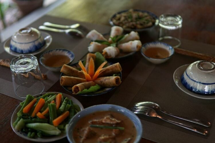 4 Kuliner Khas Semarang yang Bikin Warga Lokal Angkat Tangan, Hanya Cocok untuk Wisatawan  