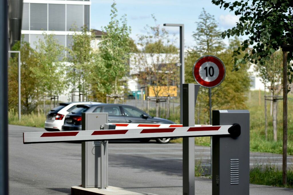 Pengalaman Pertama Masuk Universitas Negeri Malang (UM) Setelah Kebijakan Smart Gate Diberlakukan: Jujur, Belum Terasa “Smart”-nya