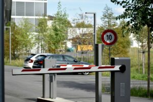 Pengalaman Pertama Masuk Universitas Negeri Malang (UM) Setelah Kebijakan Smart Gate Diberlakukan: Jujur, Belum Terasa “Smart”-nya