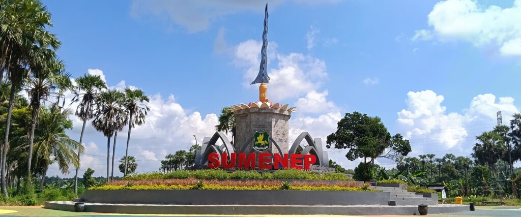 Tugu Keris Sumenep, Tugu Aneh Senilai Rp2,5 Miliar yang Menuai Kecurigaan Warga Lokal Mojok.co
