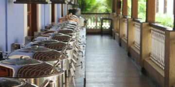 Serba Salah Pakai Jasa Katering di Desa, Dianggap Banyak Duit, Sok Mewah, dan Sok Eksklusif  