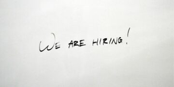 Angkatan 2022 Udah Siap-siap Skripsi, Eh MSIB Tiba-tiba Muncul Lagi: Magang atau Wisuda, Pilihan yang Bikin Galau