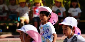 Beratnya Menjadi Guru TK di Desa: Pendidikan Harus S1, tapi Gaji Cuma 300 Ribu