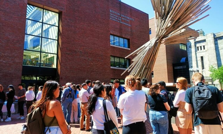 3 Dosa yang Dilakukan Mahasiswa Baru Saat Ospek Kampus Mojok.co