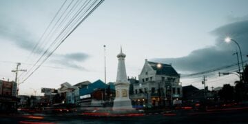 8 Ciri Orang Jogja Asli yang Nggak Perlu Lagi Ditodong Pertanyaan “KTP Mana?” Mojok.co