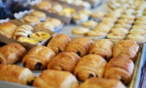 5 Rekomendasi Menu Roen Bakery Purwokerto yang Legendaris dan Wajib Dibawa Pulang