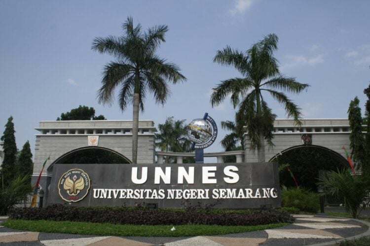 Bukan Buangan dari UNDIP: Kami Mahasiswa UNNES, Bukan Barang Retur! kampus di semarang