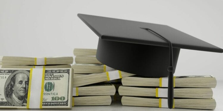 Cari Beasiswa di Kampus Swasta Sulit, Masih Lebih Banyak Stok Mie Instan di Kosan