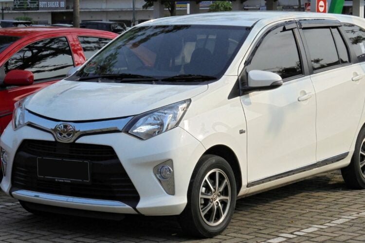 Pengalaman Naik Toyota Calya dari Kudus ke Semarang: Rasanya seperti Naik Gerobak Ber-AC, Kapok!