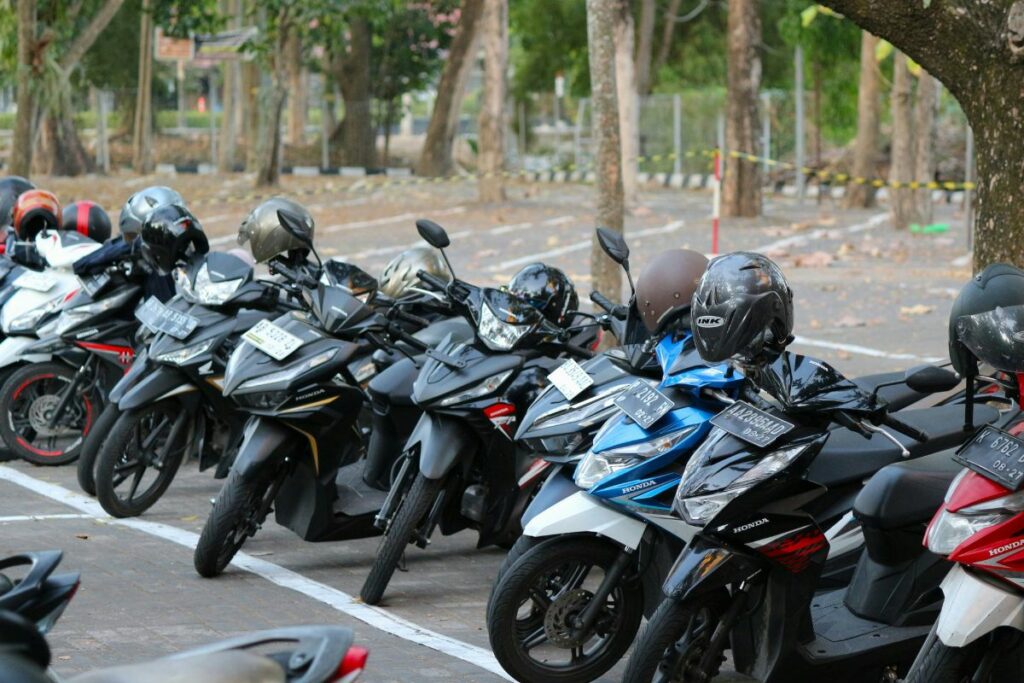 5 Rekomendasi Motor yang Bikin Tukang Parkir Segan kepadamu