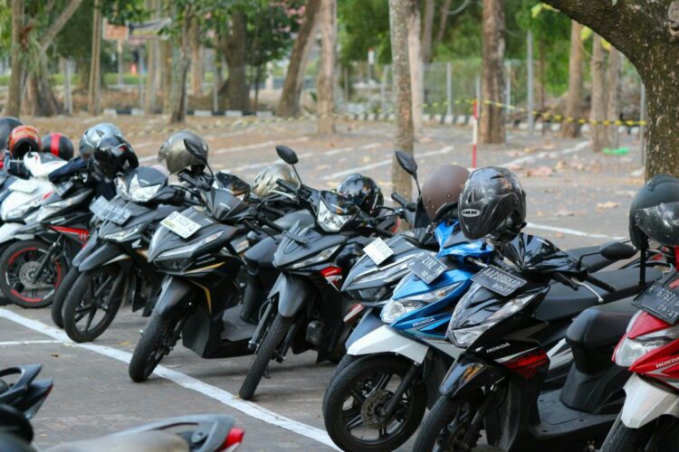 5 Rekomendasi Motor yang Bikin Tukang Parkir Segan kepadamu